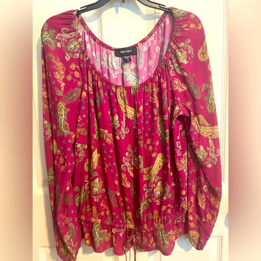 Beautiful Karen Kane crop top